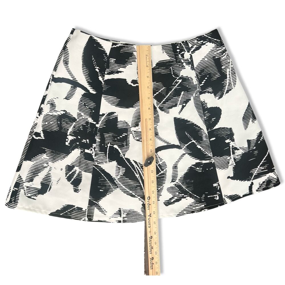 Lucy Paris Black White Flowers Floral Brocade Crop Top Mini Skirt Set size M - Picture 6 of 9